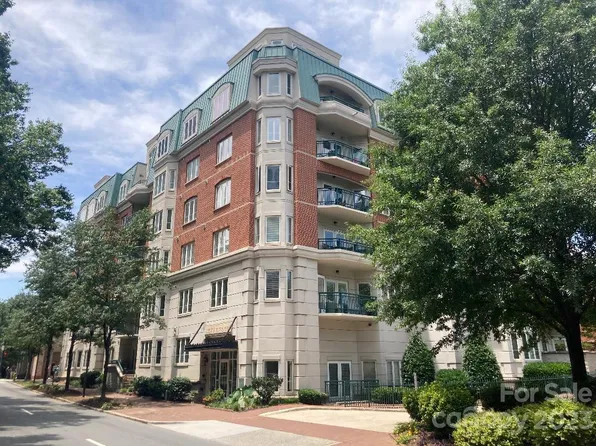 401 N Church St APT 105, Charlotte, NC 28202