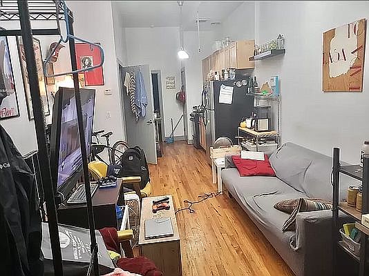 3rd image of 246 Troutman St APT 2R