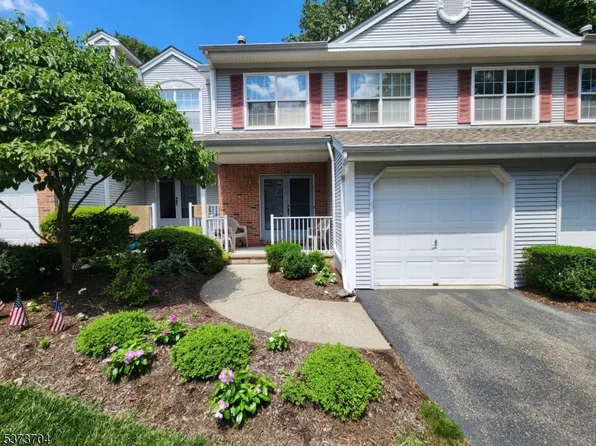 4 Hickory Way, Mount Arlington Boro, NJ 07856
