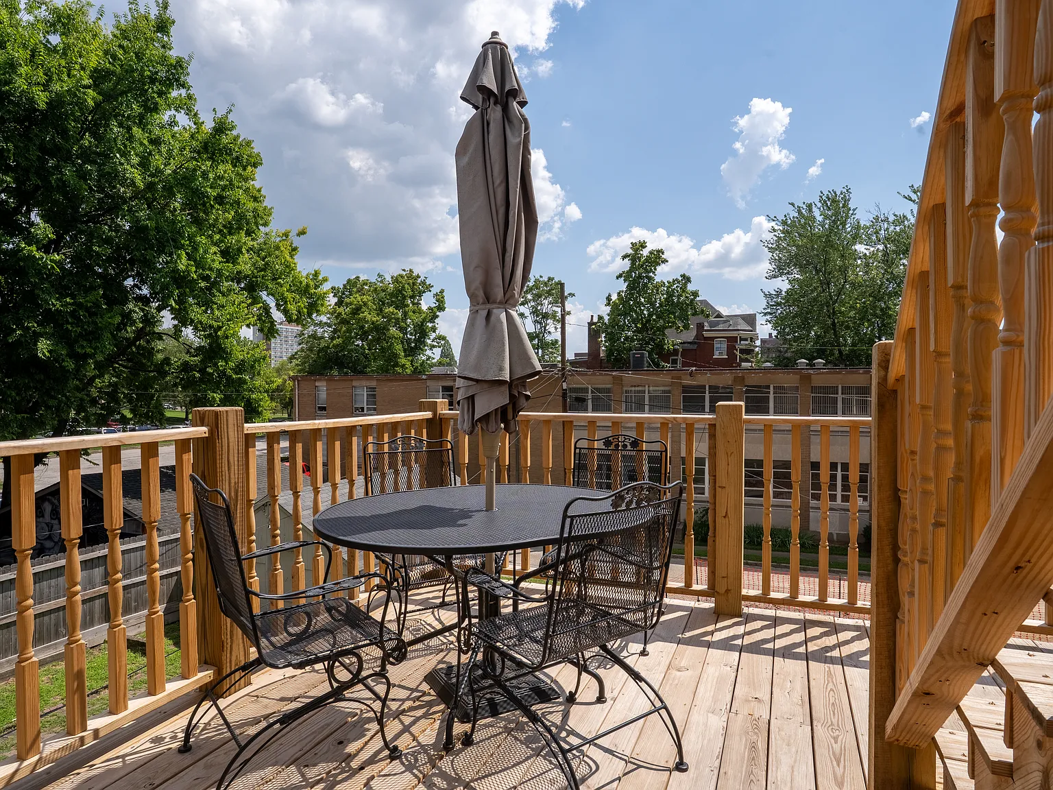 1 bed, 900 sqft, $1,200 — Photo 2