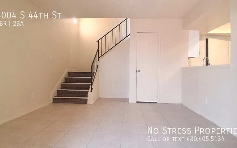 4004 S 44th St — Photo 4