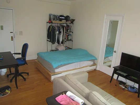 Rented by Beekman Street Realty | media 40