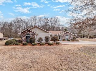 204 Blue Holly Dr NE, Calhoun, GA 30701