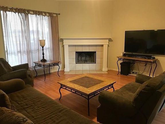 4th image of 924 Chalk Hill Ln