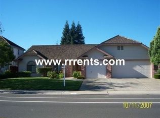 5818 Laguna Park Dr, Elk Grove, CA