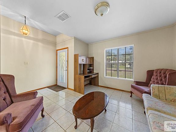4th image of 259 Fruitdale Dr