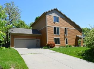 4368 Secretariat Ct, Cottage Grove, WI 53527