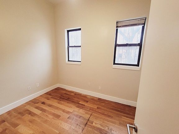 3rd image of 410 Gates Ave APT 1B