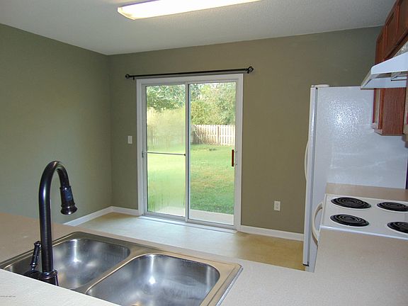 4th image of 880 Wynfield Cir
