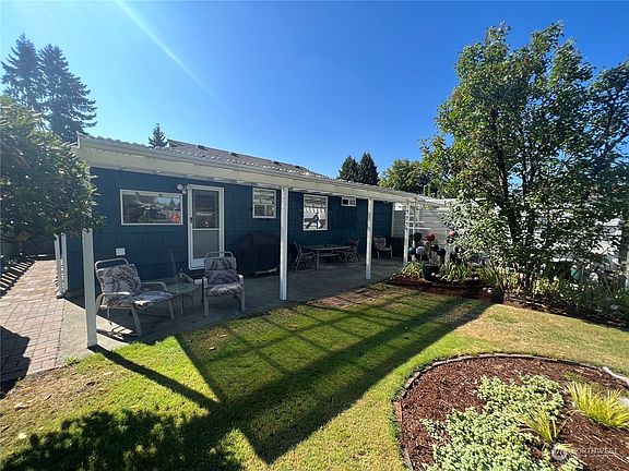 4th image of 1109 Violet Meadow Street S