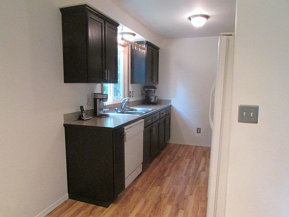 3rd image of 600 89th Ave SE