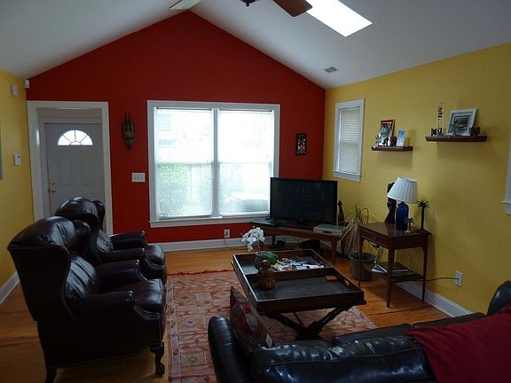 2nd image of 206 N Graham St