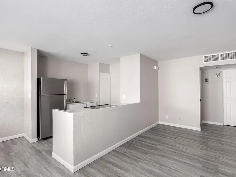 405 S Priest Dr — Photo 33