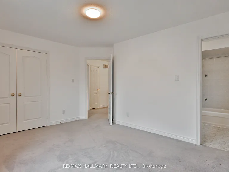 15 Briarglen Rd — Photo 40