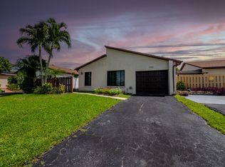 5246 Minto Rd, Boynton Beach, FL 33472