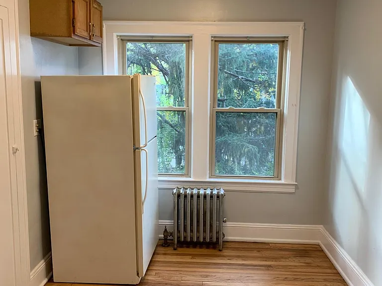 Kitchen (2 of2)