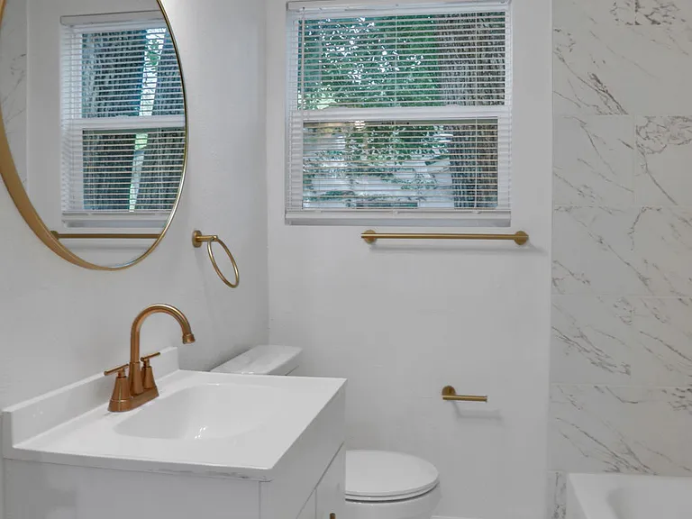 4058 Gilmore St — Photo 3