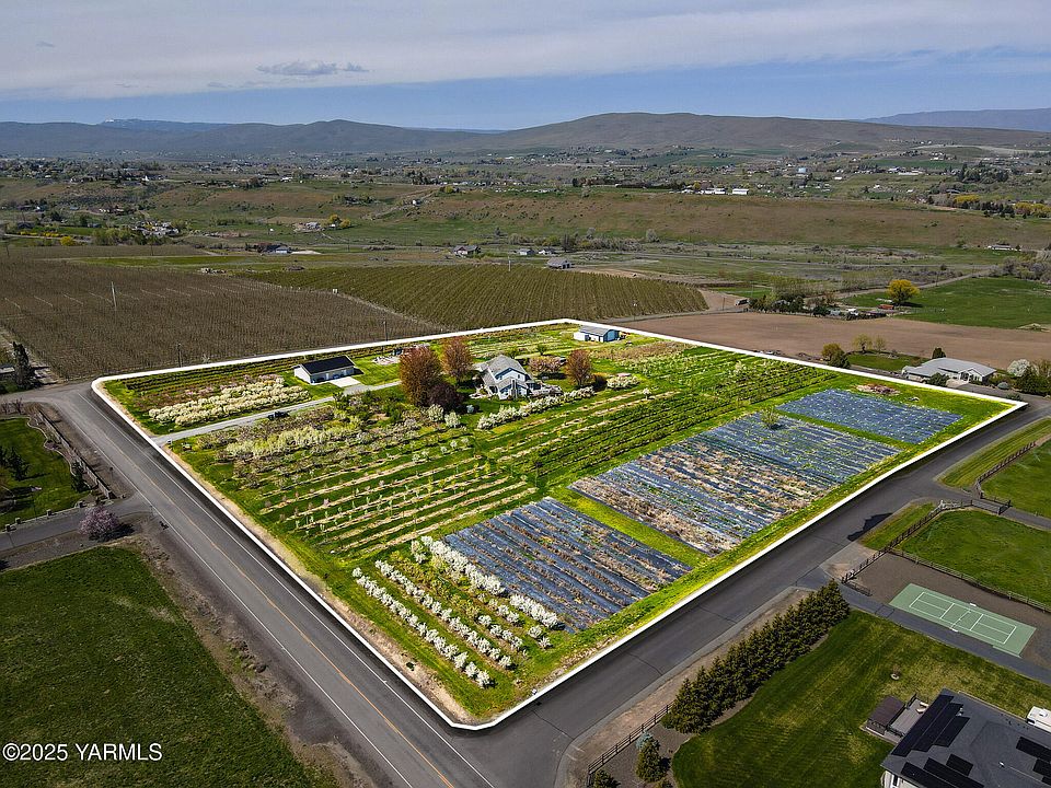 11901 Zier Rd, Yakima, WA 98908 | Zillow