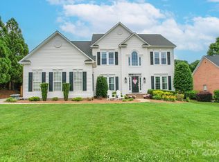 3304 Strawberry Rd, Matthews, NC 28104