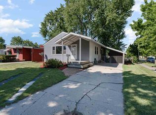 808 Maple St, Essexville, MI