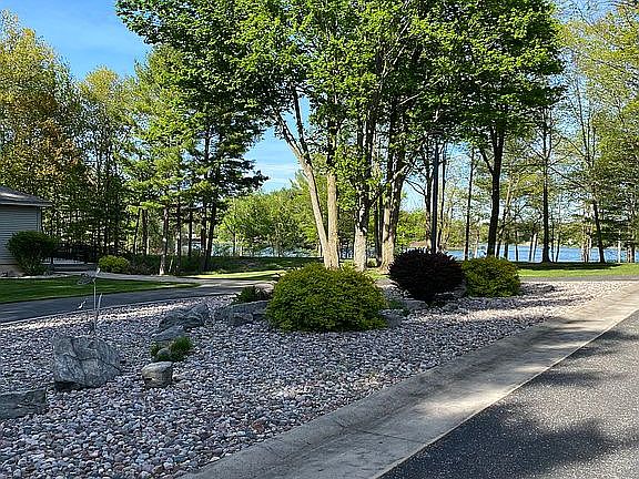 3rd image of 1037 Bass Lake Rd