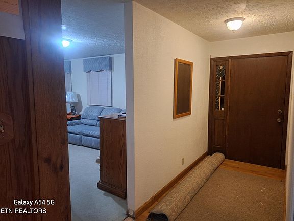 4th image of 10206 Green Springs Ln