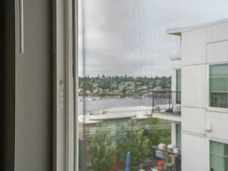 Eastlake Flats — Photo 40