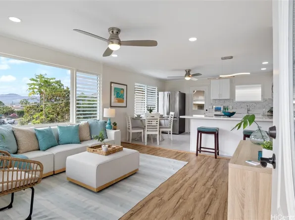 1593 Makamua St, Pearl City, HI 96782