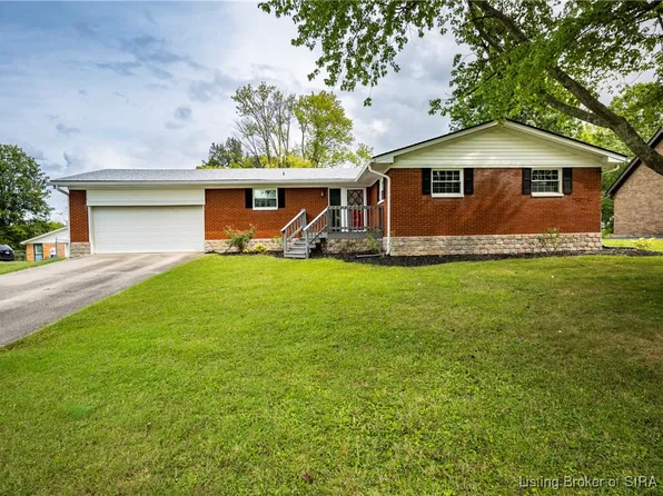 8306 Cathedral Drive, Sellersburg, IN 47172