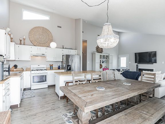 5th image of 4522 Central Ave #4522