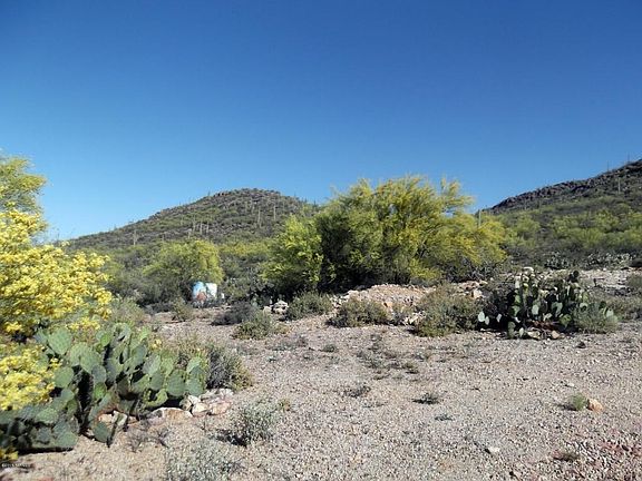 2nd image of 2323 W Old Ajo Way