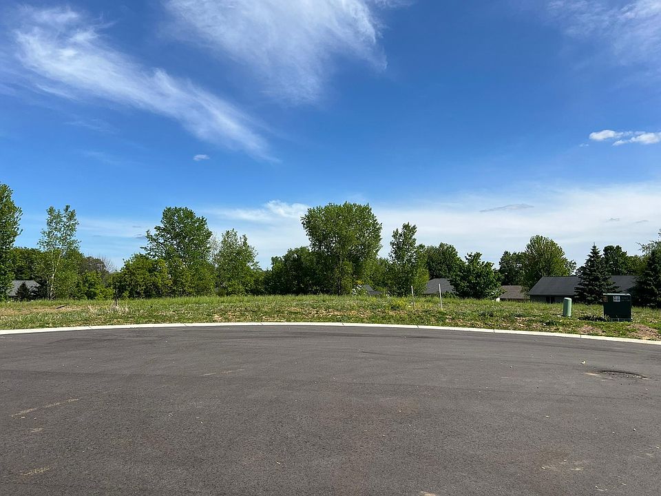 2nd image of 2562 Gold Finch Ln