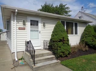 874 Beach Rd, Cheektowaga, NY 14225