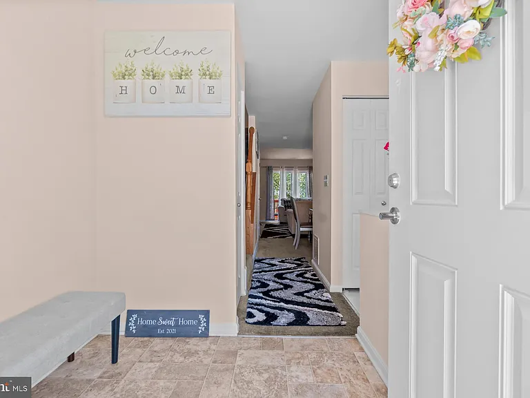 2125 Cedar Barn Way — Photo 2