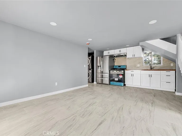 354 E Culver Ave — Photo 3