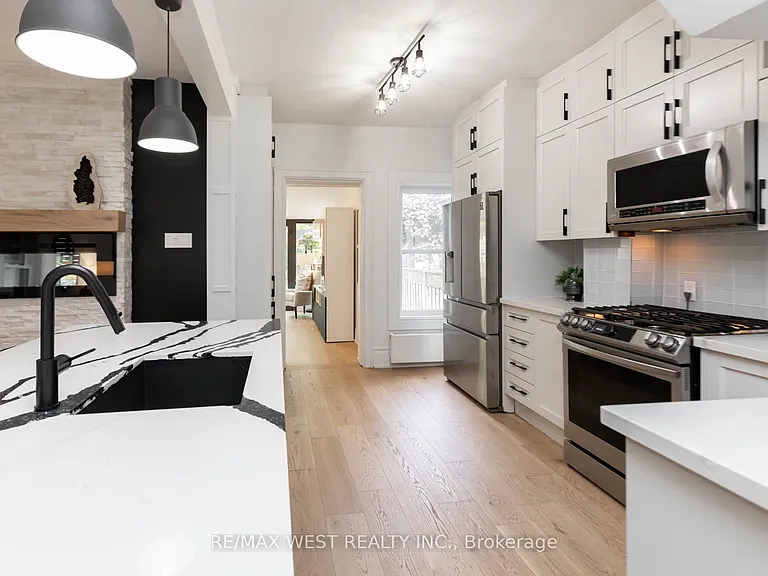 469 Clendenan Ave — Photo 7