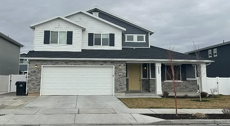 3293 S Lincoln Ln — Photo 1
