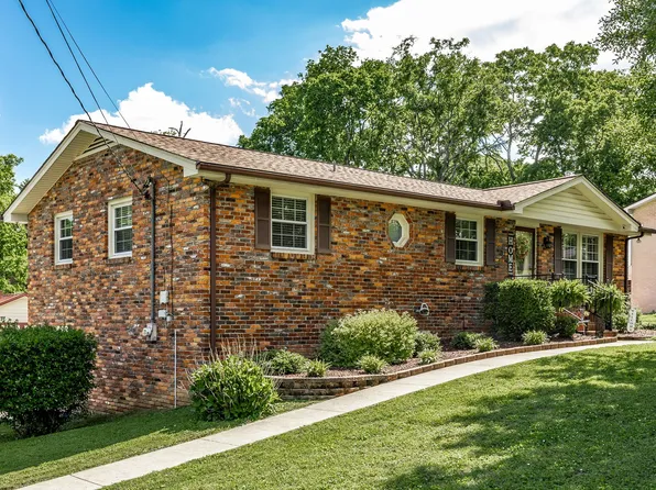 111 La Via Dr, Hendersonville, TN 37075