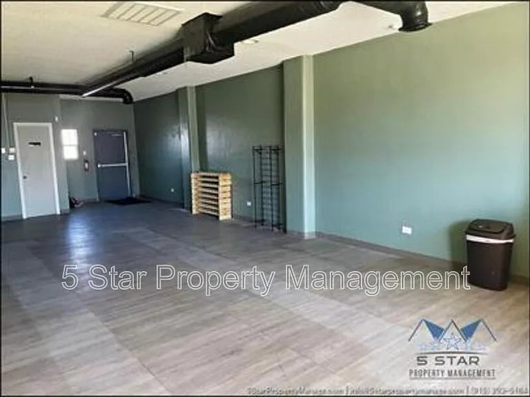 1909 E Yandell Dr #1913 — Photo 6