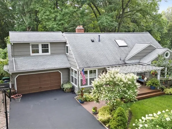 131 Tyringham Rd, Rochester, NY 14617