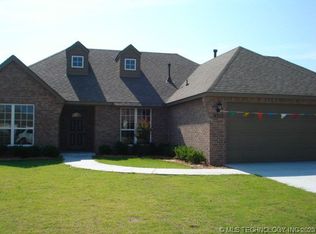 4703 S Narcissus Pl, Broken Arrow, OK 74011