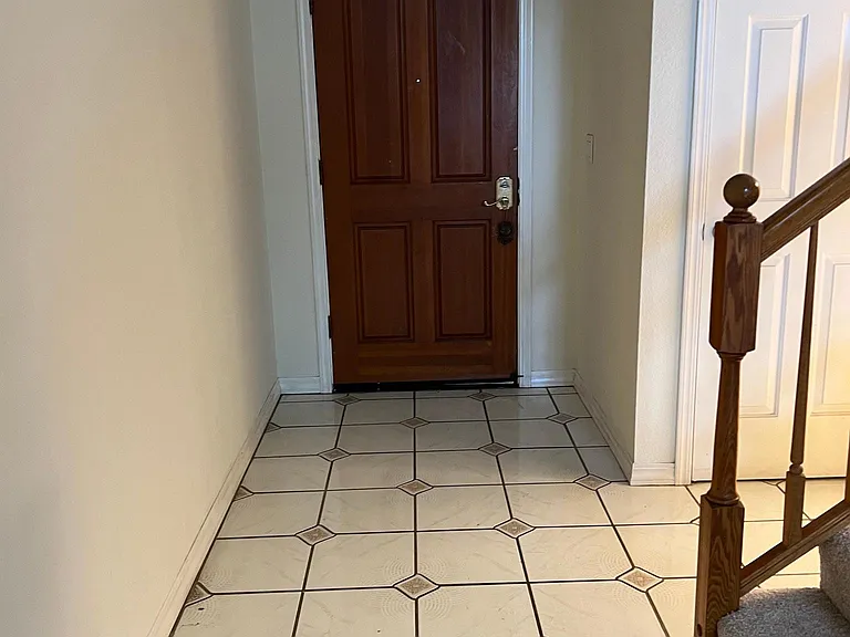 2111 Cuesta Dr — Photo 3