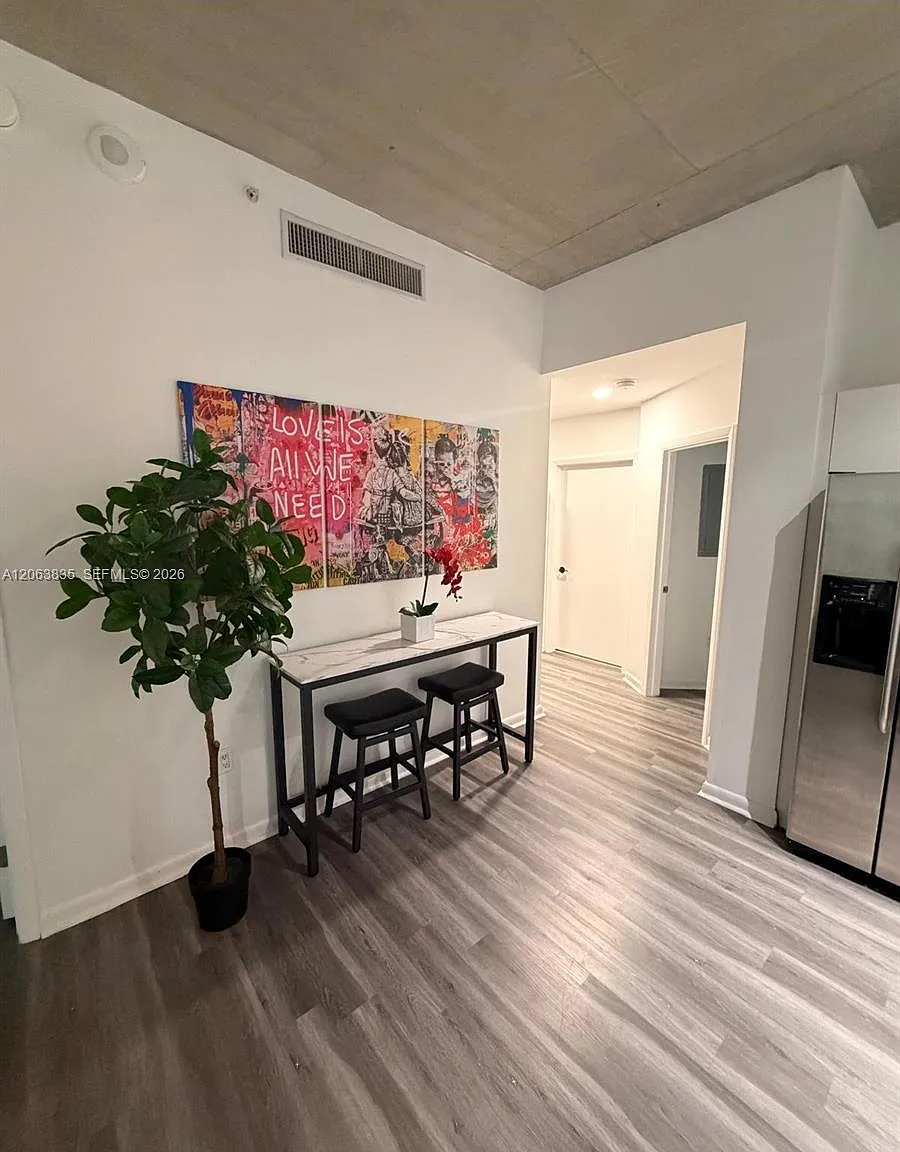 The Loft Downtown Ii Cond — Photo 4