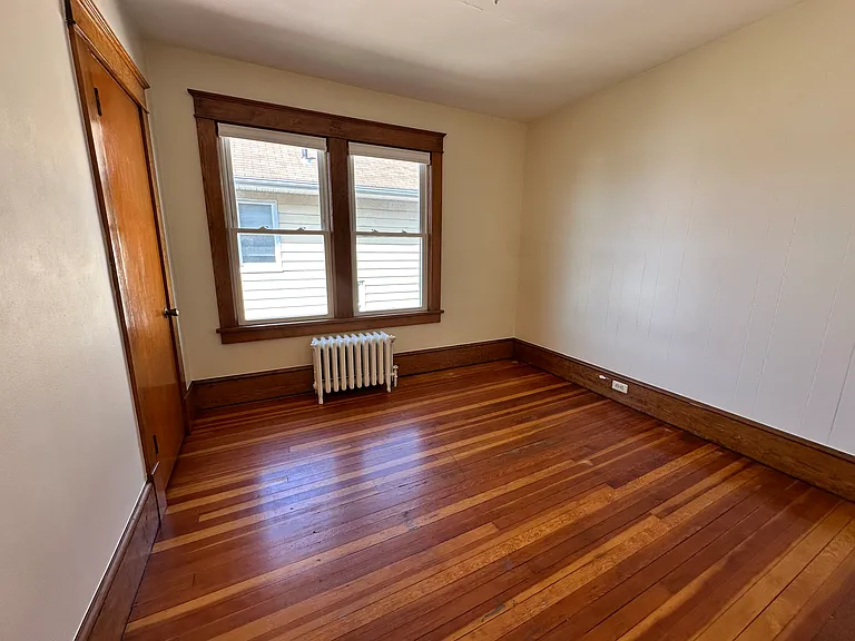 21 S Cedar St — Photo 9