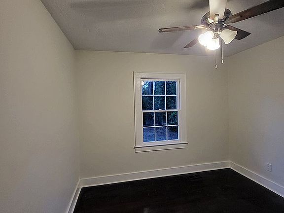 5th image of 113 Kensington Cir