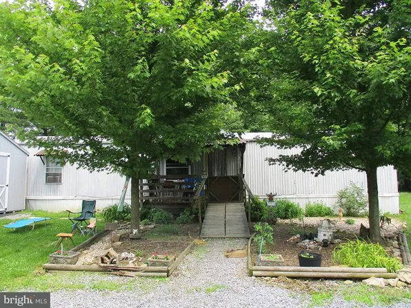31 Old Mountain Rd, Bethel, PA 19507