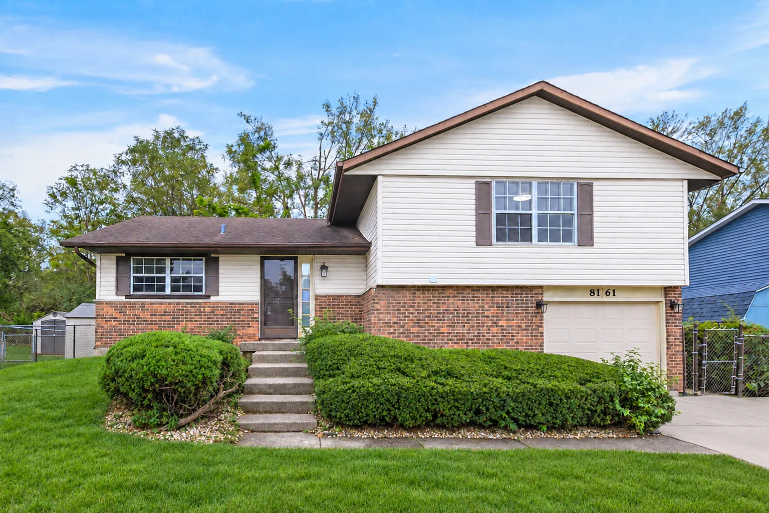 3 bed, 1.5 bath, 1250 sqft, $3,150 — Photo 1