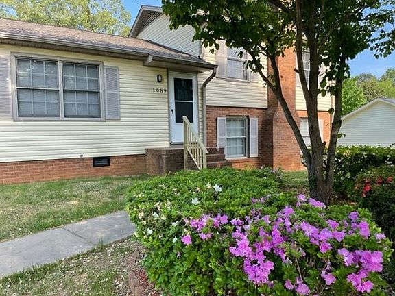 2nd image of 1089 Edenwood Dr