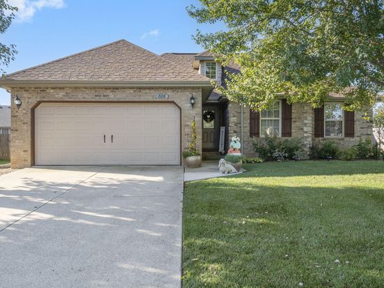 886 W Paddington Drive, Nixa, MO 65714