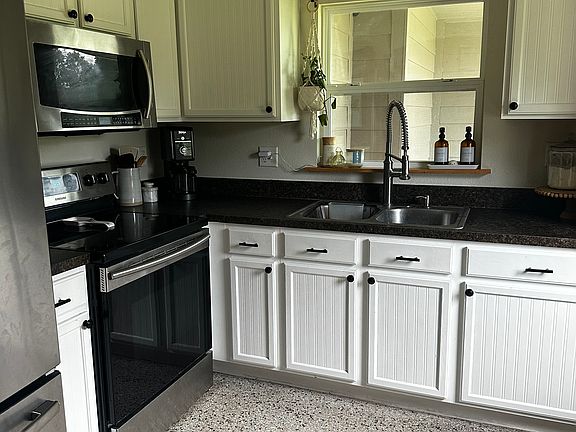 5th image of 340 E 4th St